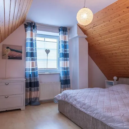 Reetdachhaus-binz Holiday home *